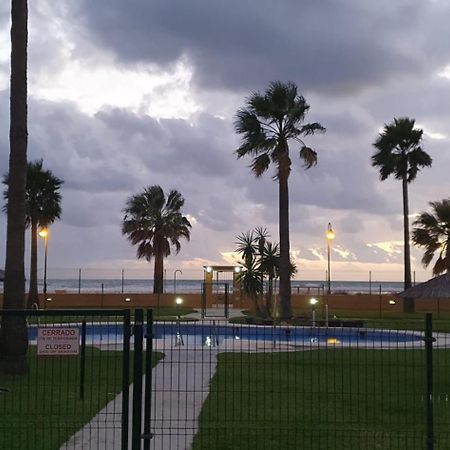 La Tortuga I, encantador apartamento con garaje en primera línea de playa Tarifa Exterior foto