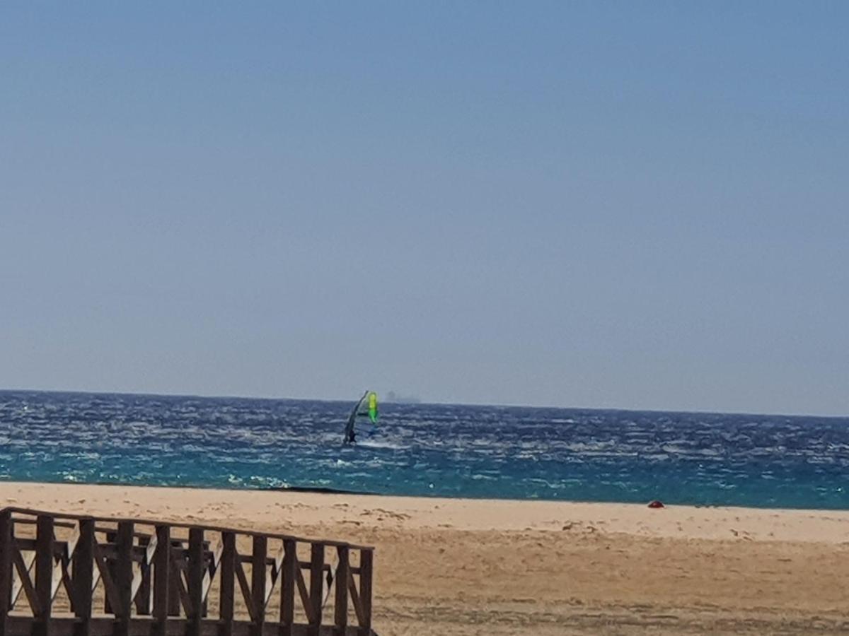 La Tortuga I, encantador apartamento con garaje en primera línea de playa Tarifa Exterior foto