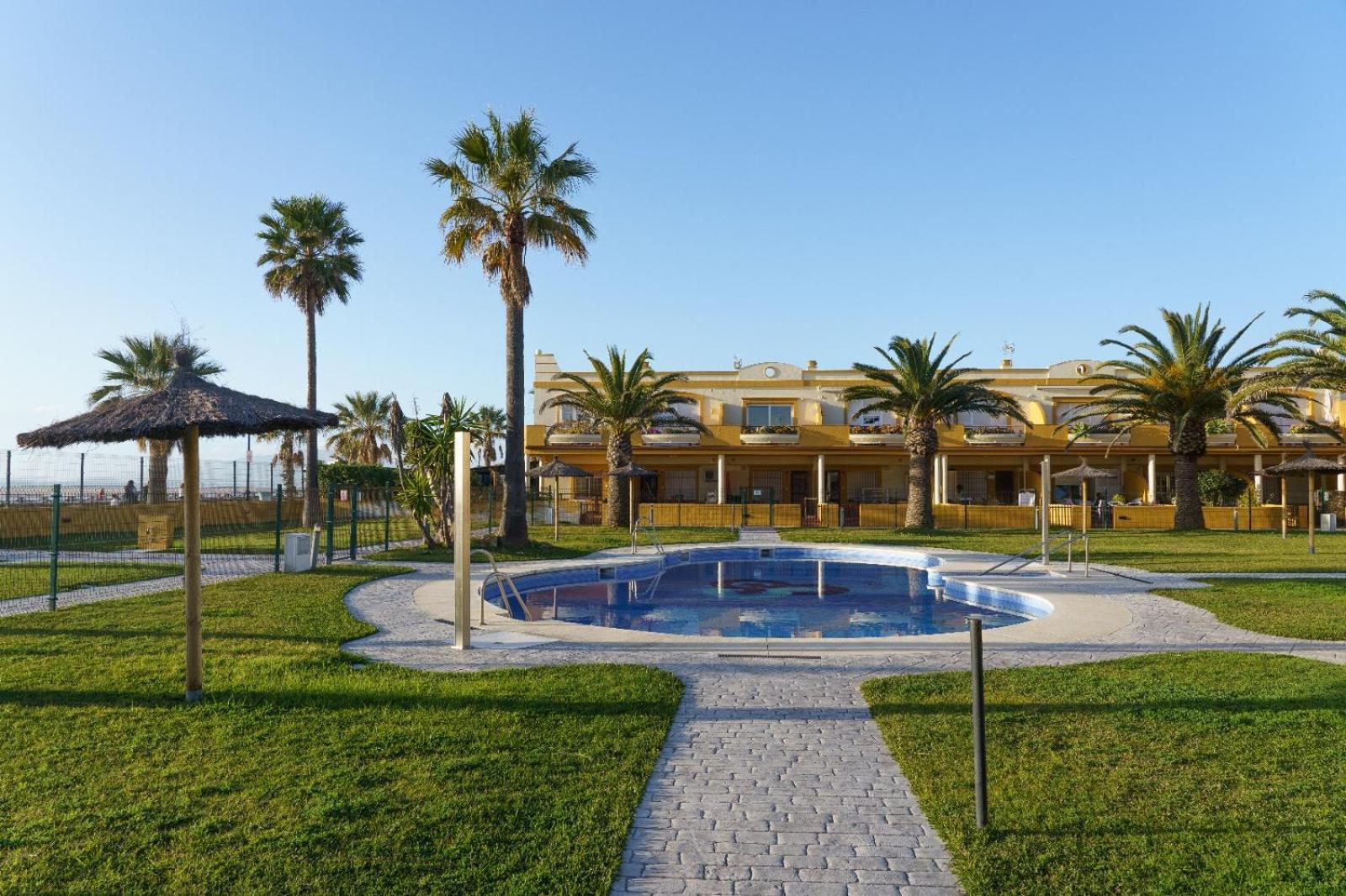 La Tortuga I, encantador apartamento con garaje en primera línea de playa Tarifa Exterior foto